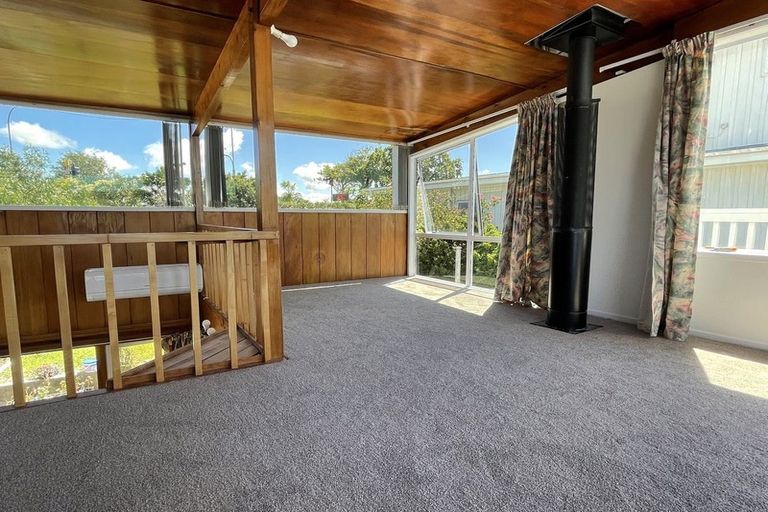 Photo of property in 81 Forrest Hill Road, Milford, Auckland, 0620