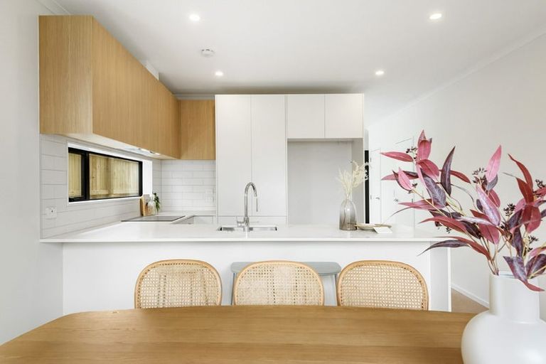 Photo of property in 33 Isabella Lane, Henderson, 0610