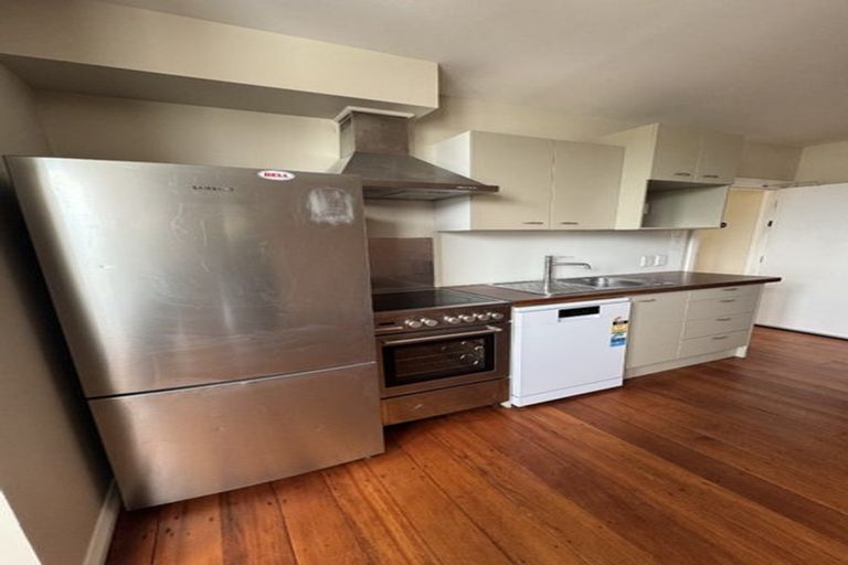 Photo of property in 77 Brougham Street, Mount Victoria, Wellington, 6011