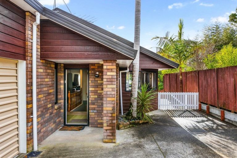 Photo of property in 1/3 Alexander Avenue, Torbay, Auckland, 0630