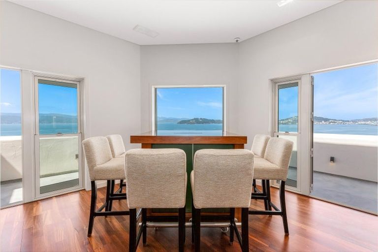 Photo of property in 66 Onslow Road, Khandallah, Wellington, 6035