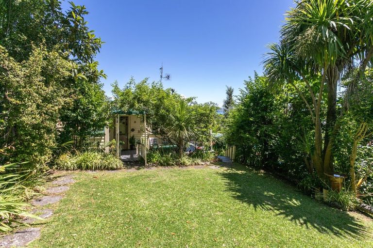 Photo of property in 80 Oxford Terrace, Coromandel, 3506