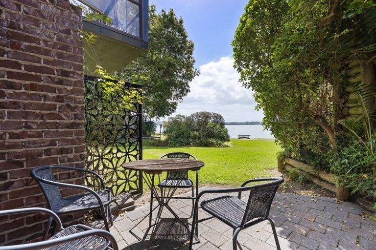 Photo of property in 19 Sanctuary Point, Sunnyhills, Auckland, 2010