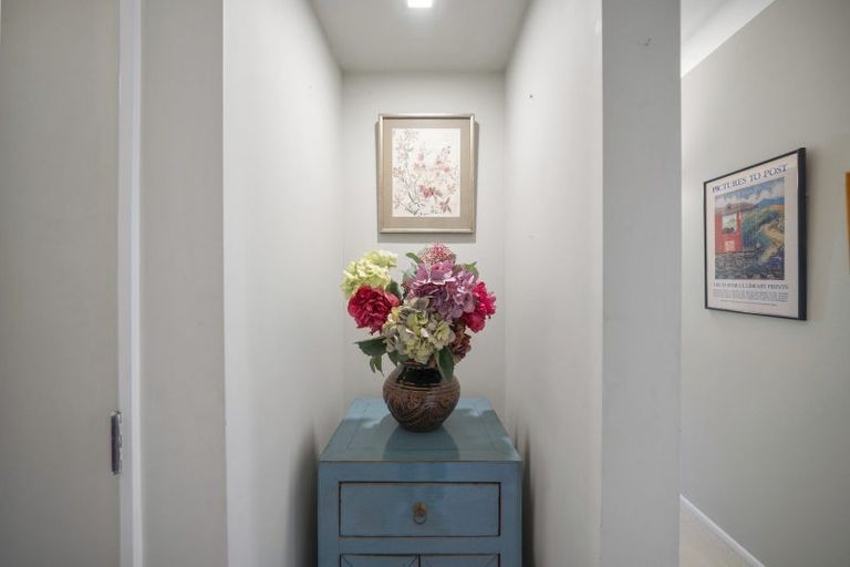 Photo of property in Jerningham Apartments, 20 Oriental Terrace, Oriental Bay, Wellington, 6011