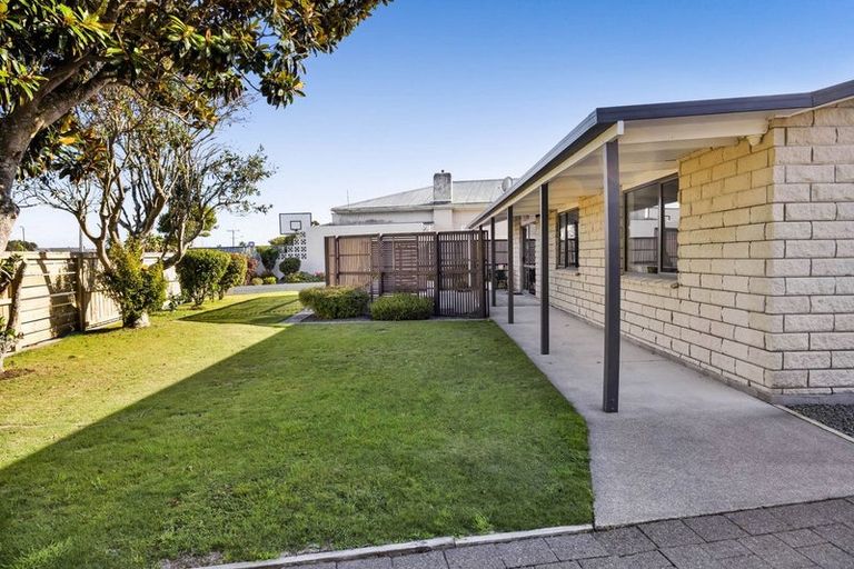Photo of property in 212 Waihi Road, Hawera, 4610