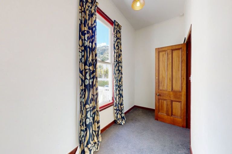 Photo of property in 21b Tinakori Road, Thorndon, Wellington, 6011