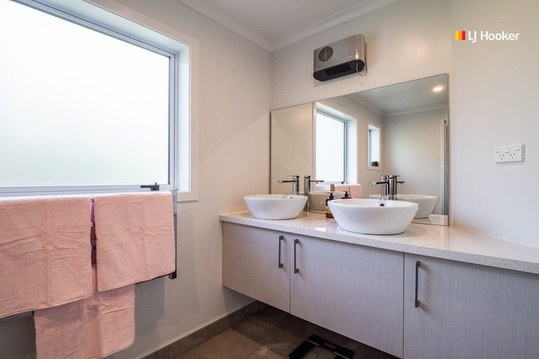 Photo of property in 67 Mornington Road, Balaclava, Dunedin, 9011