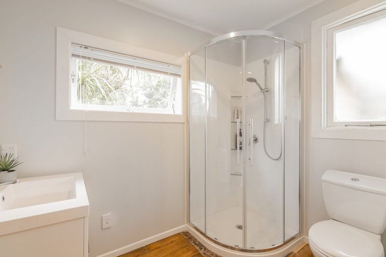 Photo of property in 4 Riverview Road, Cooks Beach, Whitianga, 3591