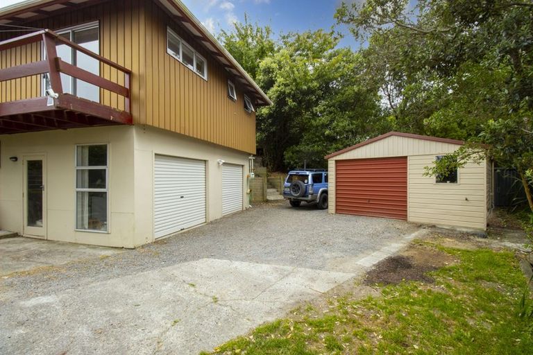 Photo of property in 18 Toporoa View, Ascot Park, Porirua, 5024