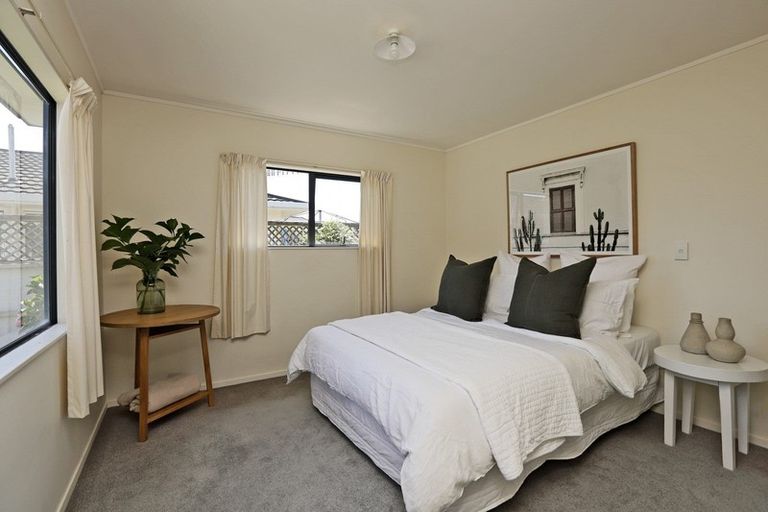 Photo of property in 207 Knight Street, Hastings, 4122