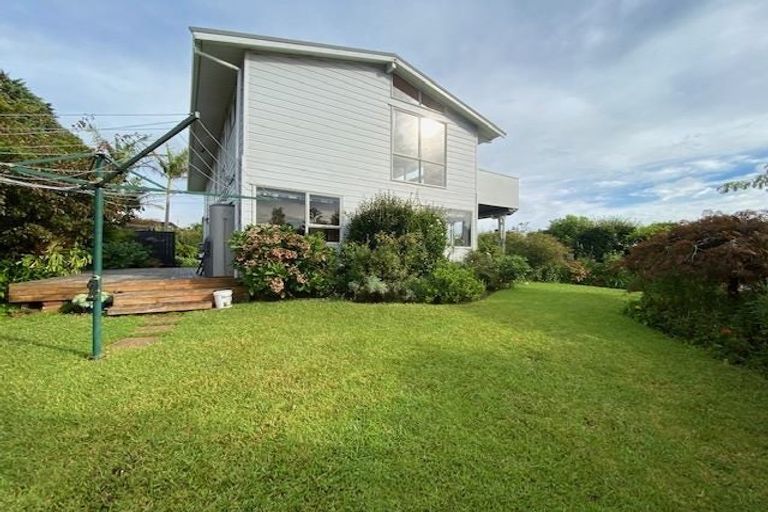 Photo of property in 35 Redwing Street, Browns Bay, Auckland, 0630