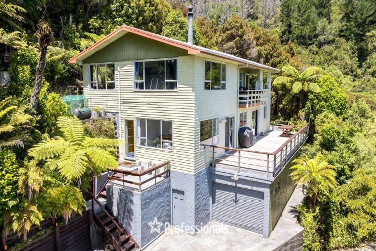 Photo of property in 151 Kamahi Street, Stokes Valley, Lower Hutt, 5019