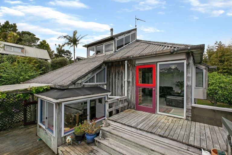 Photo of property in 76 Balmain Road, Chatswood, Auckland, 0626