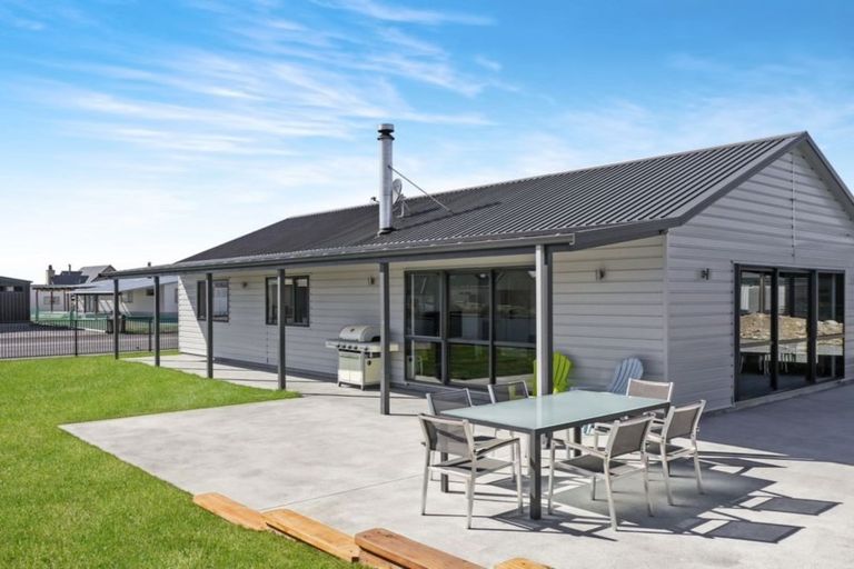 Photo of property in 19 Irishman Drive, Twizel, 7901