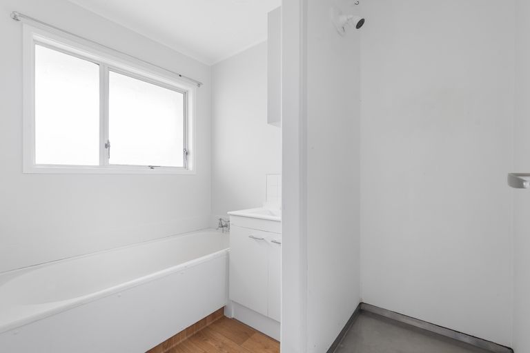 Photo of property in 12 Chantal Place, Red Hill, Papakura, 2110