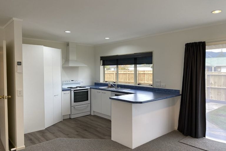 Photo of property in 39 Spackman Crescent, Paraparaumu, 5032