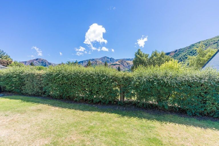 Photo of property in 22 Devon Street, Arrowtown, 9302