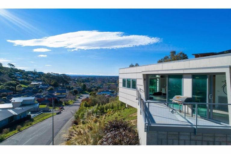 Photo of property in 1 Stonehaven Terrace, Hillsborough, Christchurch, 8022