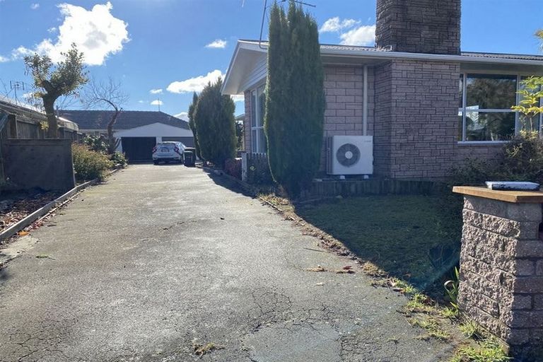 Photo of property in 22 Carruthers Street, Ilam, Christchurch, 8041