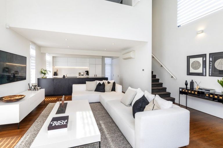Photo of property in 26a Peterborough Street, Christchurch Central, Christchurch, 8013