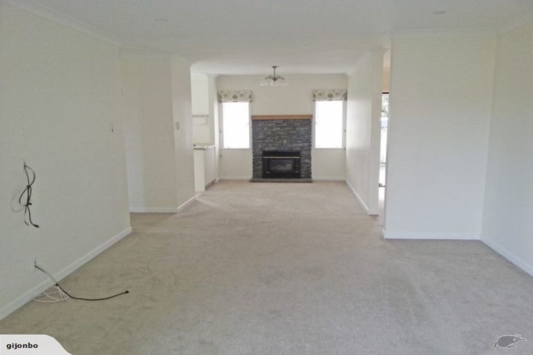 Photo of property in 33 Youngs Road, Papakura, 2110