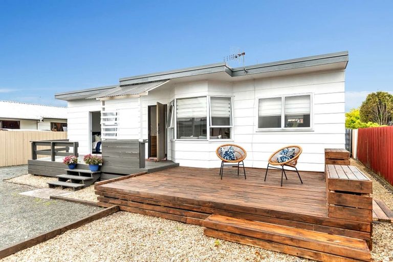 Photo of property in 15a Kawaha Point Road, Fairy Springs, Rotorua, 3015