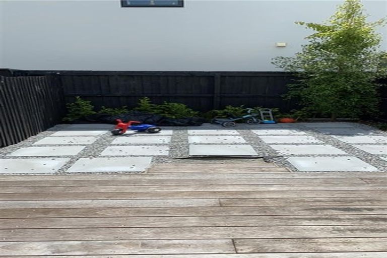 Photo of property in 5/27 New Brighton Road, Shirley, Christchurch, 8061