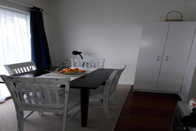 Photo of property in 39 Titoki Street, Te Atatu Peninsula, Auckland, 0610