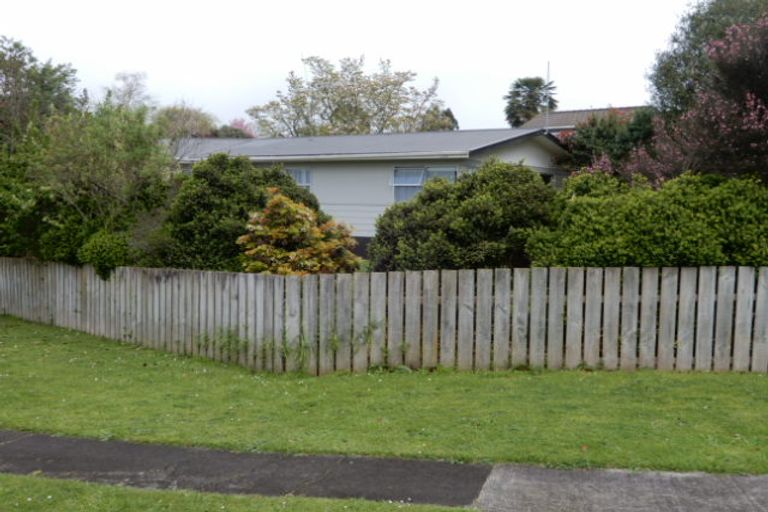 Photo of property in 1 Oxford Street, Tirau, 3410