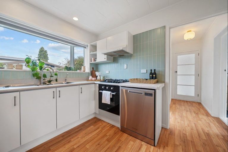 Photo of property in 19 Bronte Place, Whalers Gate, New Plymouth, 4310