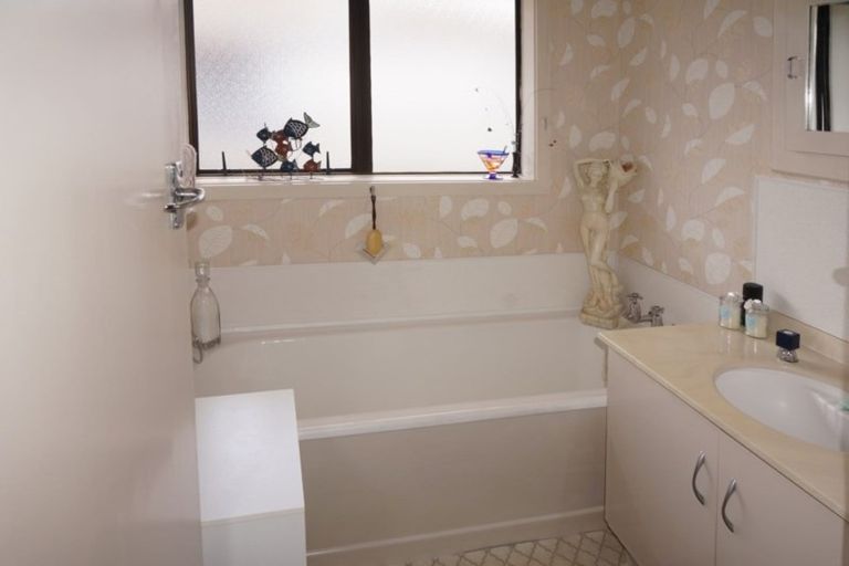 Photo of property in 12 Crawford Street, Glengarry, Invercargill, 9810