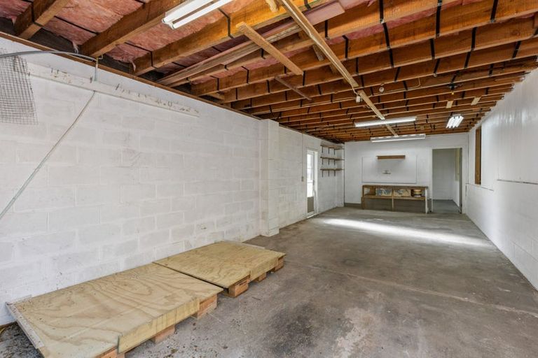 Photo of property in 3 Morriggia Place, Bayview, Auckland, 0629