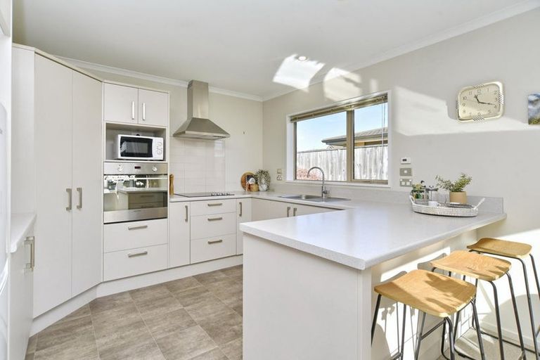 Photo of property in 3 Reeves Road, Rangiora, 7400