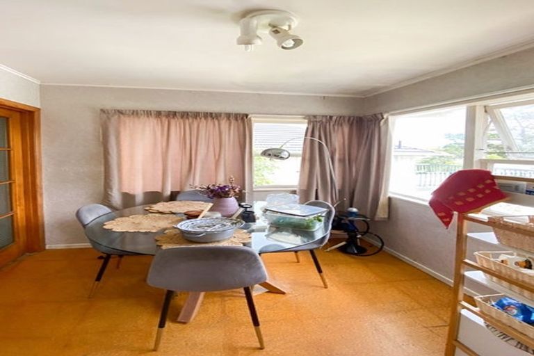 Photo of property in 82 Shoreham Street, Avondale, Auckland, 0600