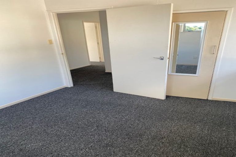 Photo of property in 70 Hellyers Street, Birkdale, Auckland, 0626