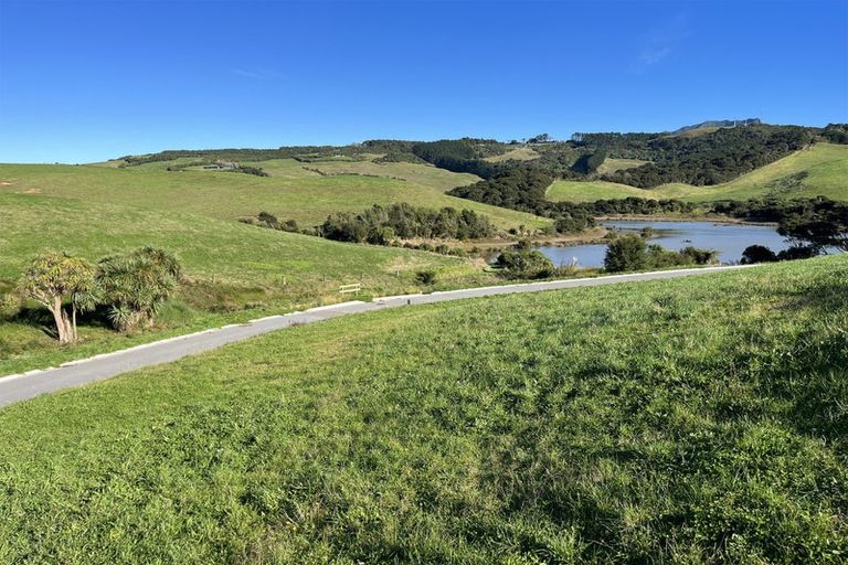 Photo of property in 92 Omahina Street, Raglan, 3225