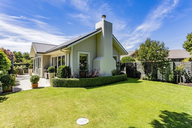 Photo of property in 25 Sycamore Close, Rangiora, 7400