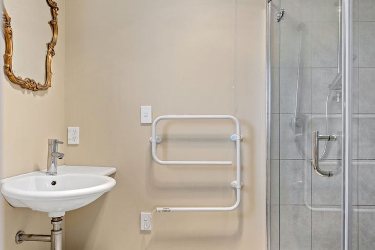 Photo of property in 19 Arran Crescent, Woolston, Christchurch, 8062