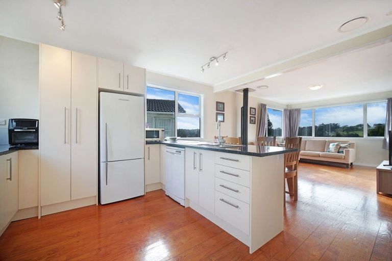 Photo of property in 5 Flynn Street, Birkdale, Auckland, 0626