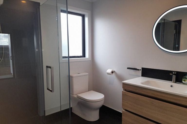 Photo of property in 33 Ngaru Crescent, Wharewaka, Taupo, 3330