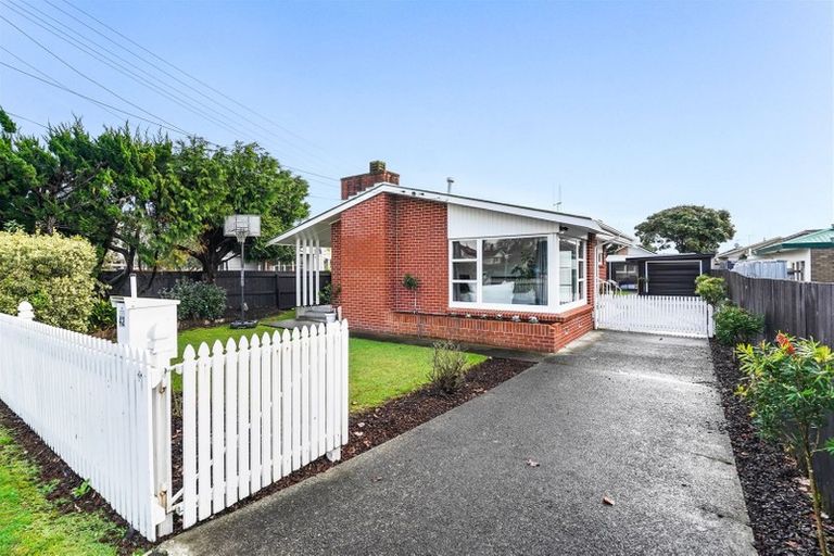 Photo of property in 42 Storey Avenue, Forest Lake, Hamilton, 3200