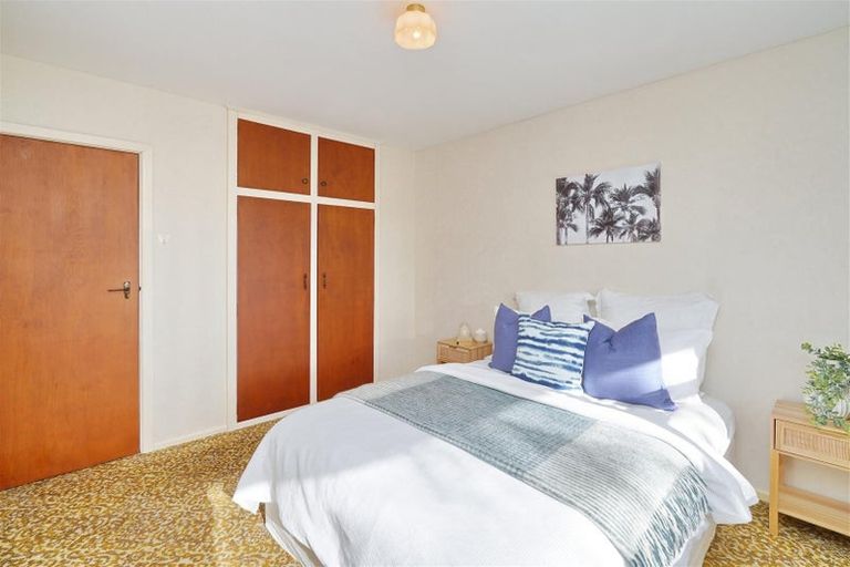 Photo of property in 2/16 Oxley Avenue, St Albans, Christchurch, 8014