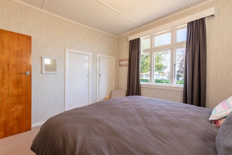 Photo of property in 43 Mcphee Street, Dannevirke, 4930