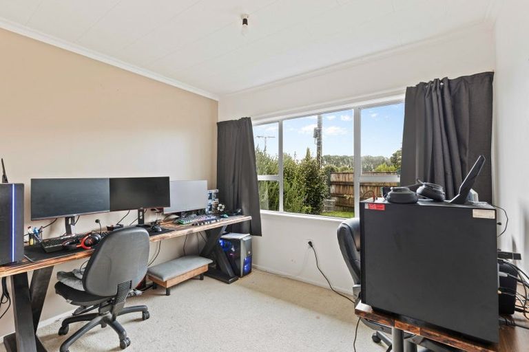 Photo of property in 5h Pembroke Street, Westown, New Plymouth, 4310