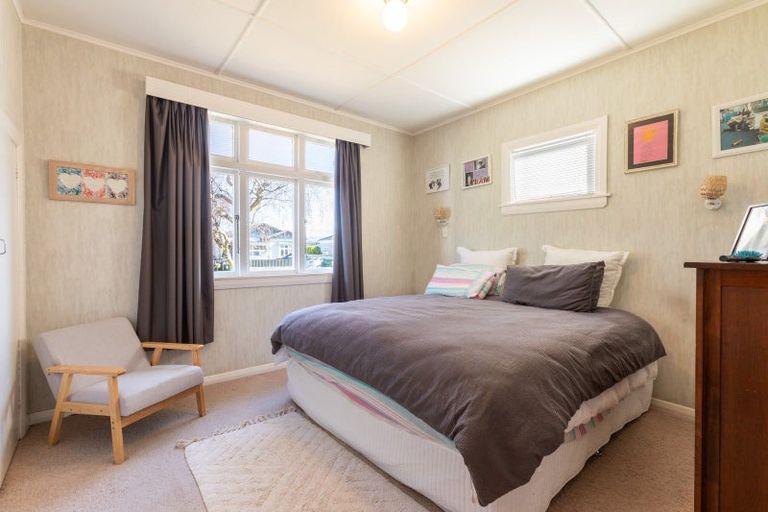 Photo of property in 43 Mcphee Street, Dannevirke, 4930