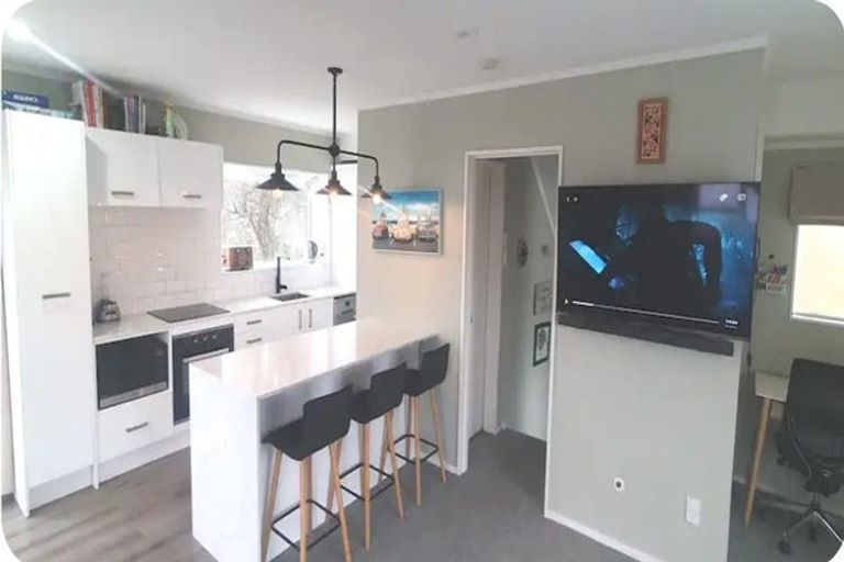 Photo of property in 2a Oriental Street, Petone, Lower Hutt, 5012