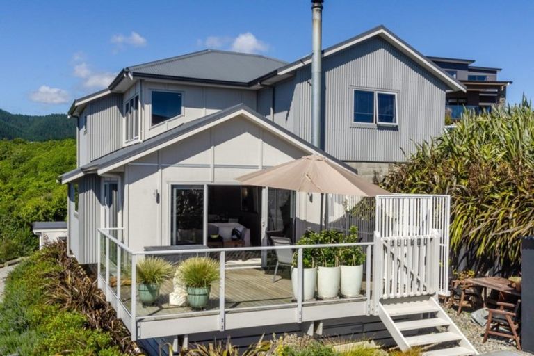 Photo of property in 79 Panorama Drive, Paraparaumu, 5032