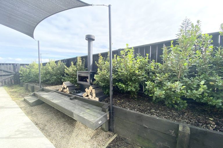 Photo of property in 2 Heri Lane, Westgate, Auckland, 0814