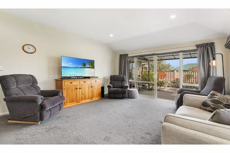 Photo of property in 3 Mahlet Street, Northwood, Christchurch, 8051