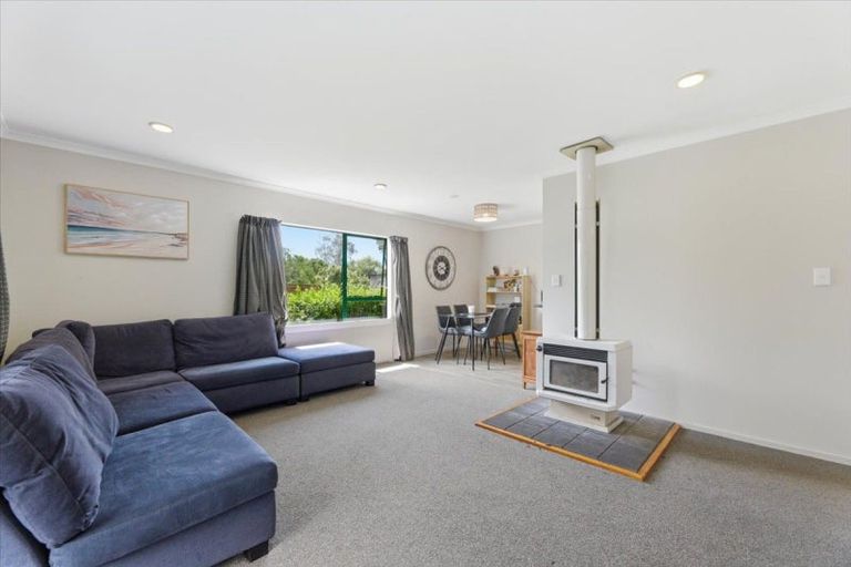 Photo of property in 11 D'urville Way, Welcome Bay, Tauranga, 3112